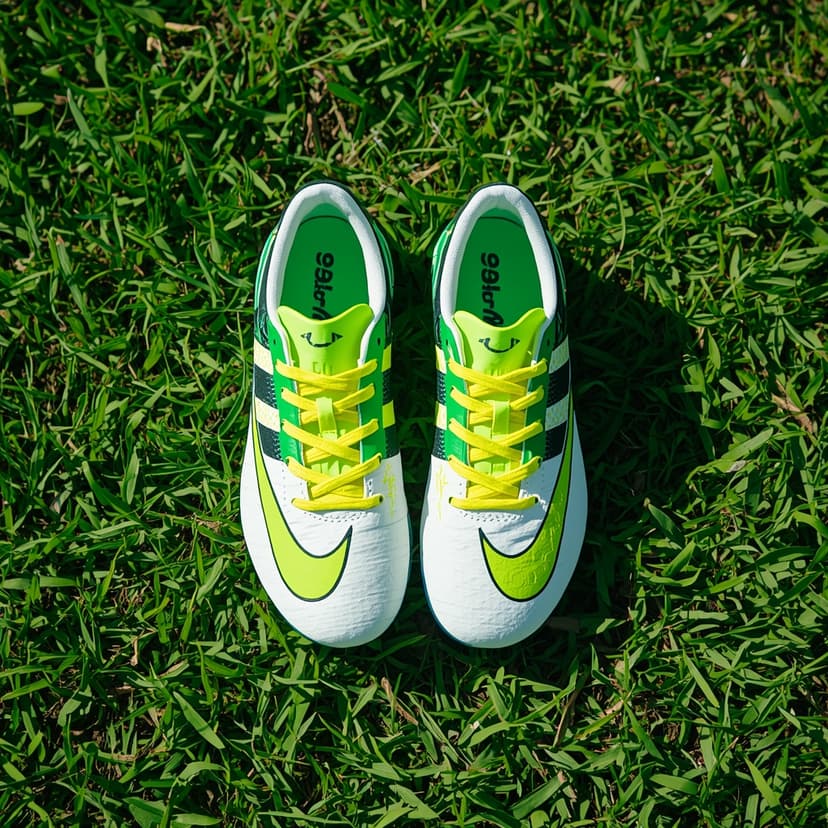 Botines de fútbol juveniles